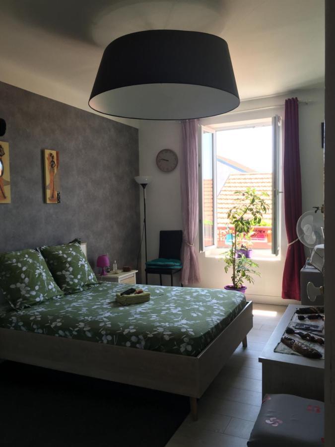 Belle Chambre Au Coeur De Bayonne Apartment ภายนอก รูปภาพ